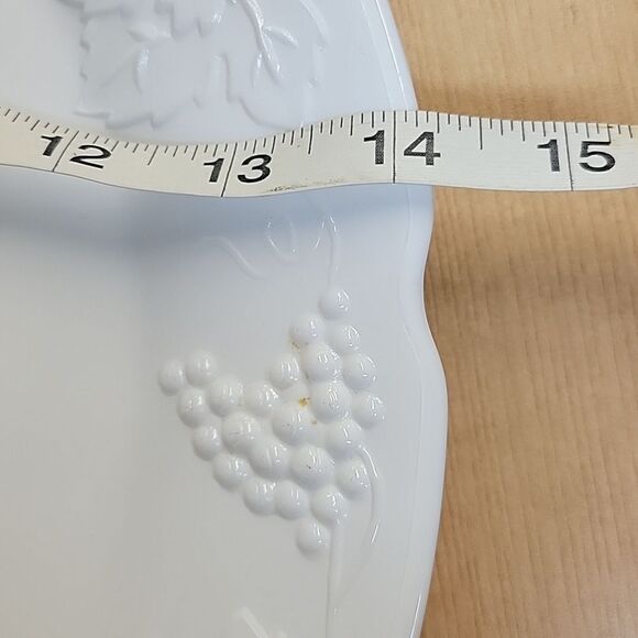 Vintage Milk Glass Colony Harvest Grape Serving Platter 14" - Picture 5 of 5